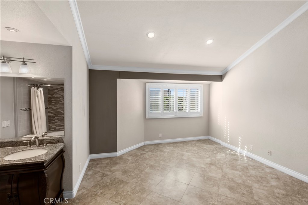 MLS #NP25227907 image #13