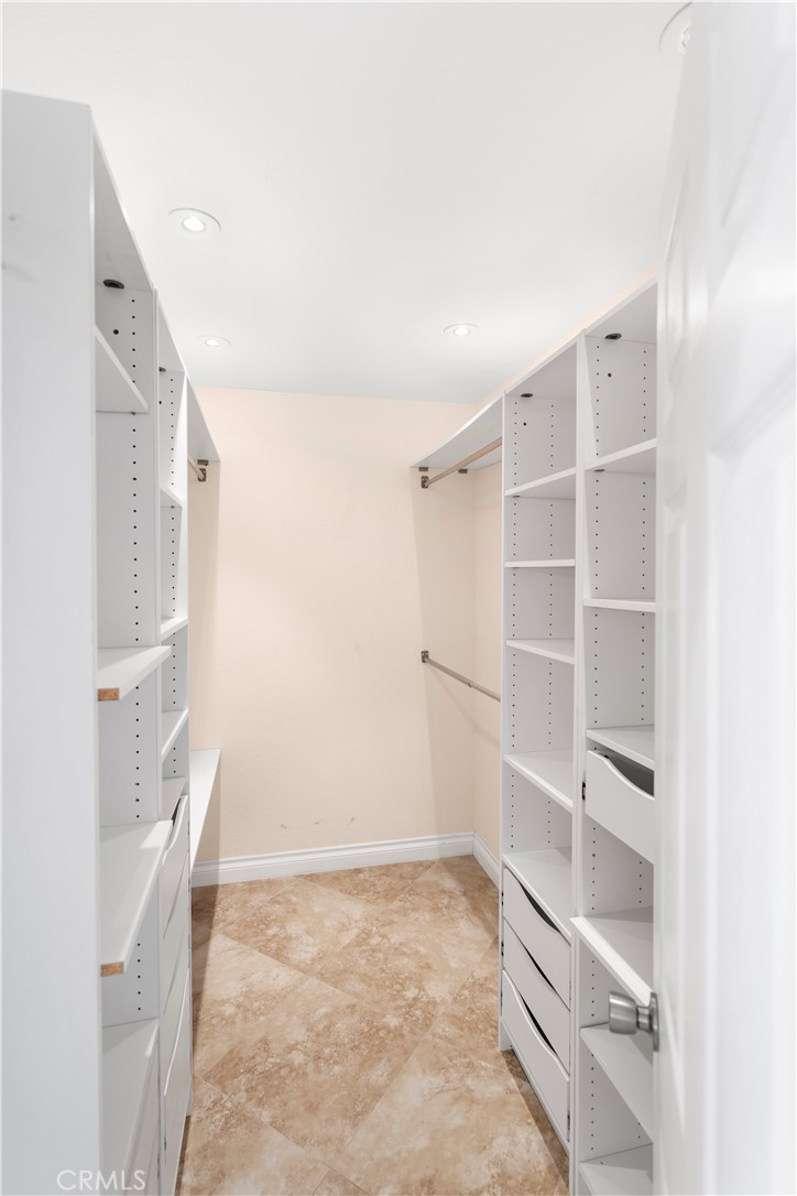 MLS #NP25227907 image #16