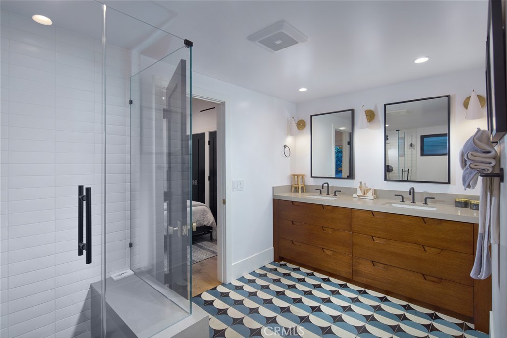 MLS #NP25106386 image #25