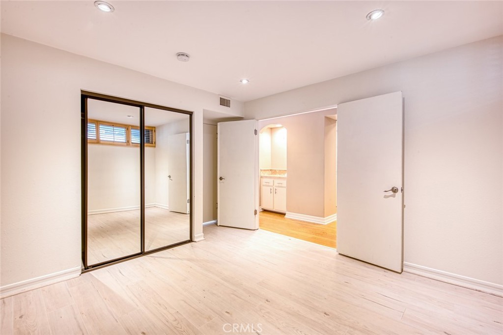 MLS #NP25226582 image #3