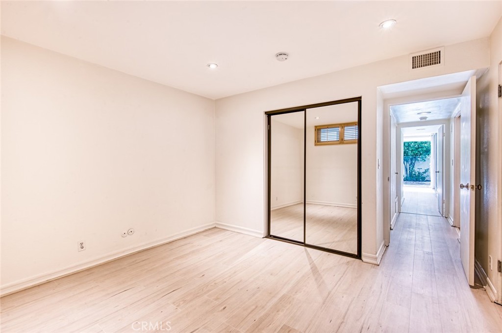 MLS #NP25226582 image #4