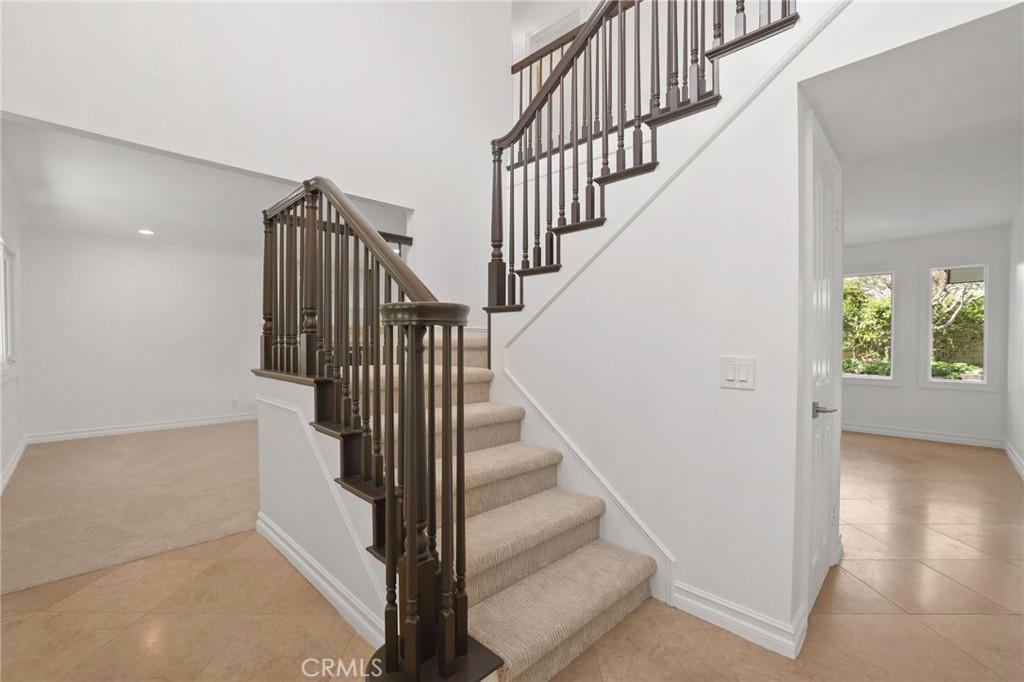 MLS #NP25230670 image #2