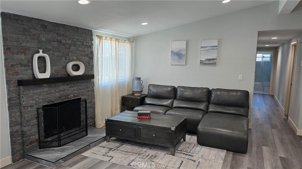 MLS #NP25231732 image #2