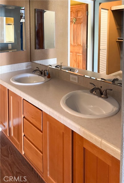 MLS #NP25233209 image #25