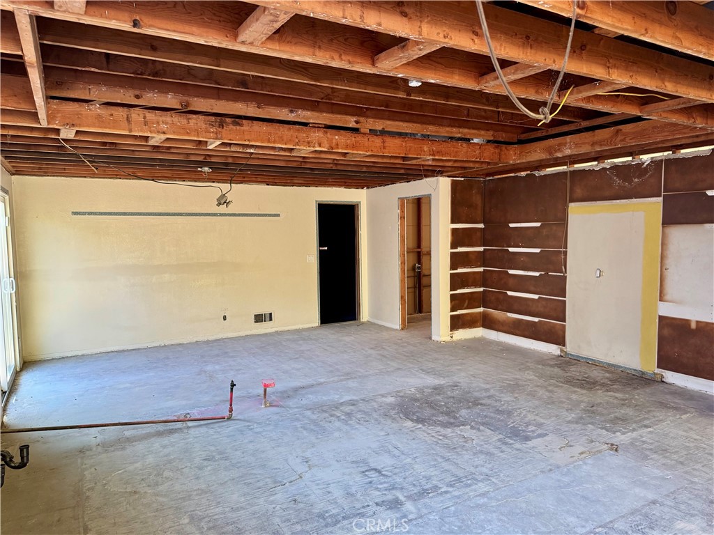 MLS #NP25233453 image #8