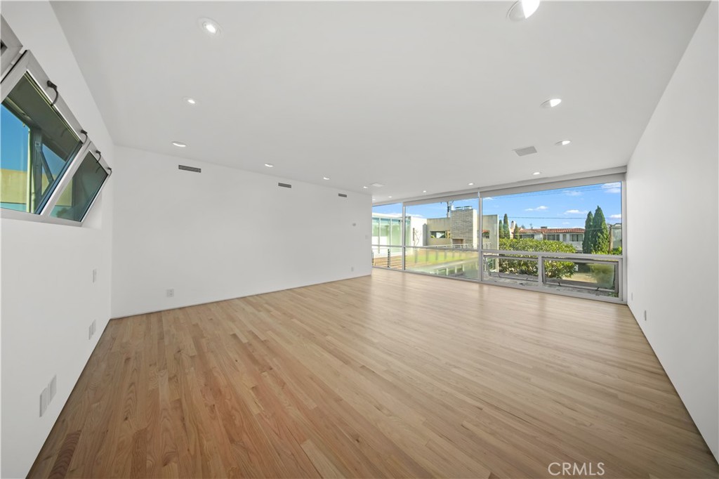 MLS #NP25234385 image #22