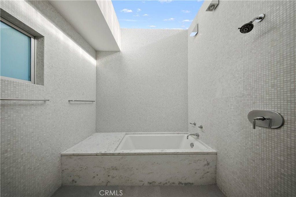 MLS #NP25234385 image #24