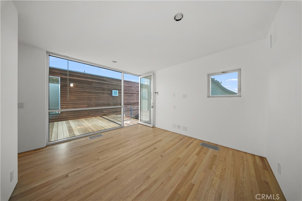 MLS #NP25234385 image #32