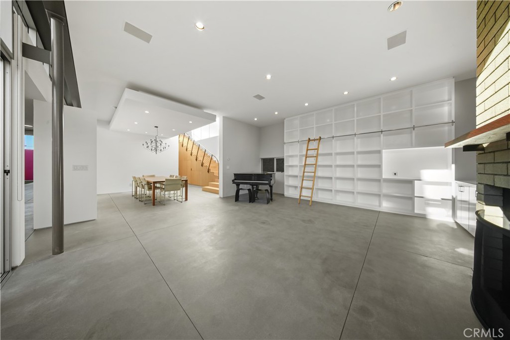 MLS #NP25234385 image #4