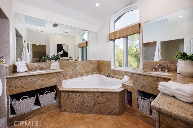 MLS #NP25235914 image #24