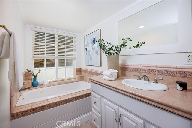 MLS #NP25235914 image #33