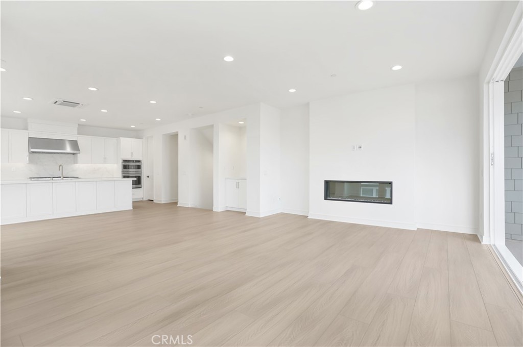 MLS #NP25238407 image #10