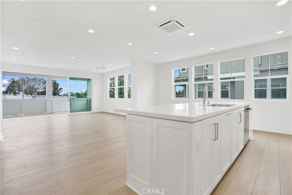 MLS #NP25238407 image #14