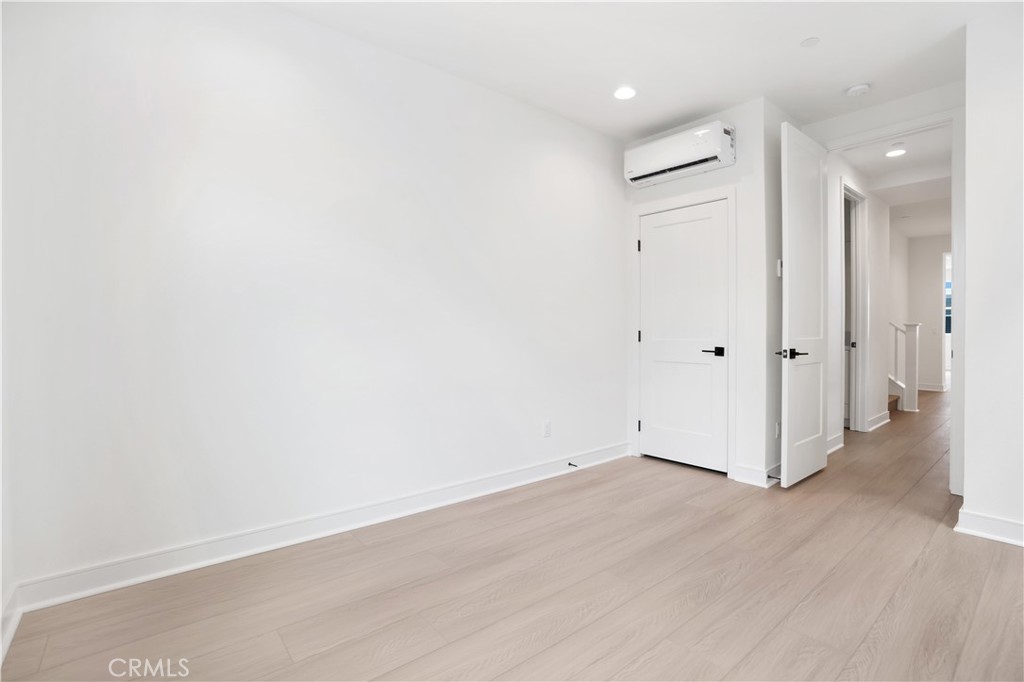 MLS #NP25238407 image #19