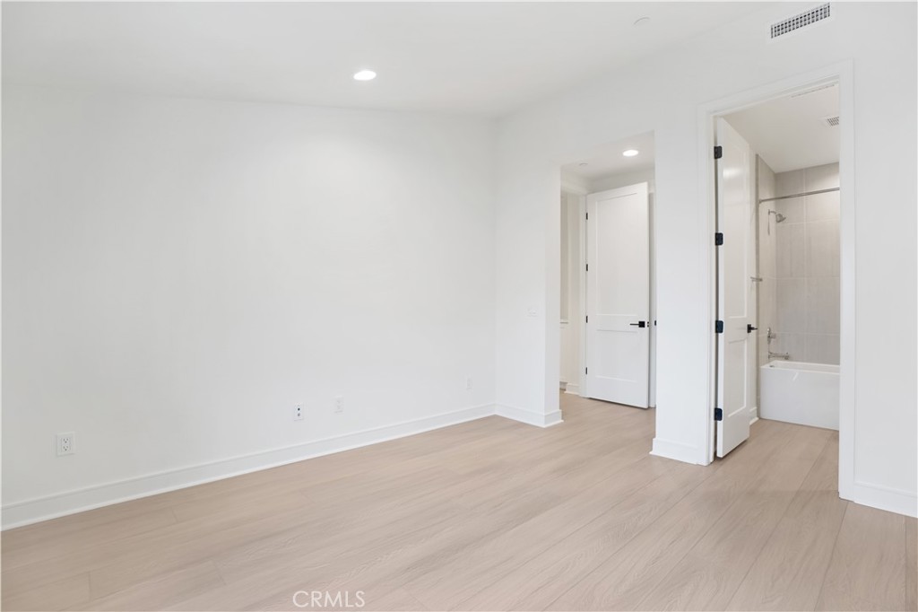 MLS #NP25238407 image #20