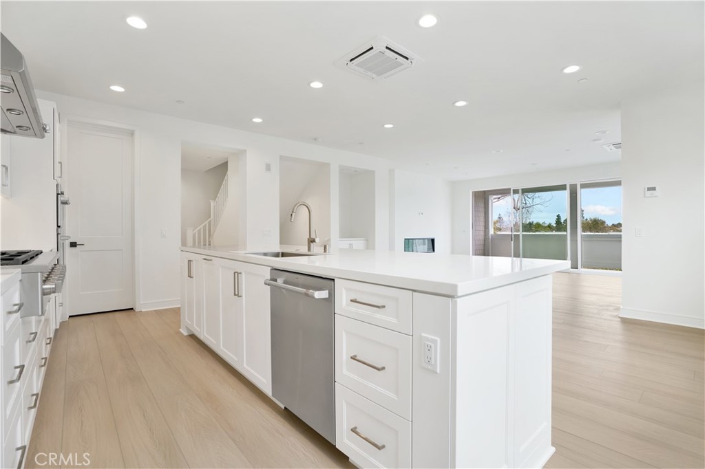 MLS #NP25238407 image #6