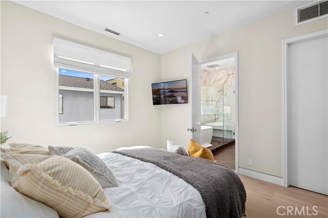 MLS #NP25239362 image #17