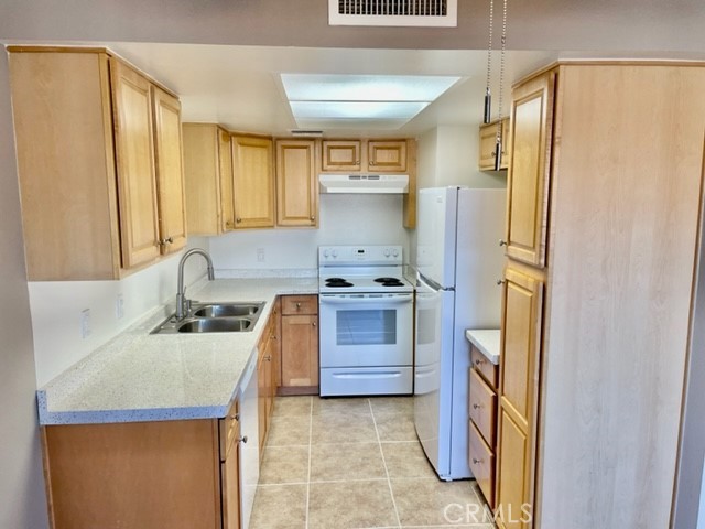 MLS #NP25240613 image #5