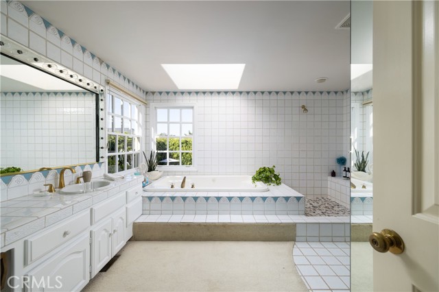 MLS #NP25241342 image #25