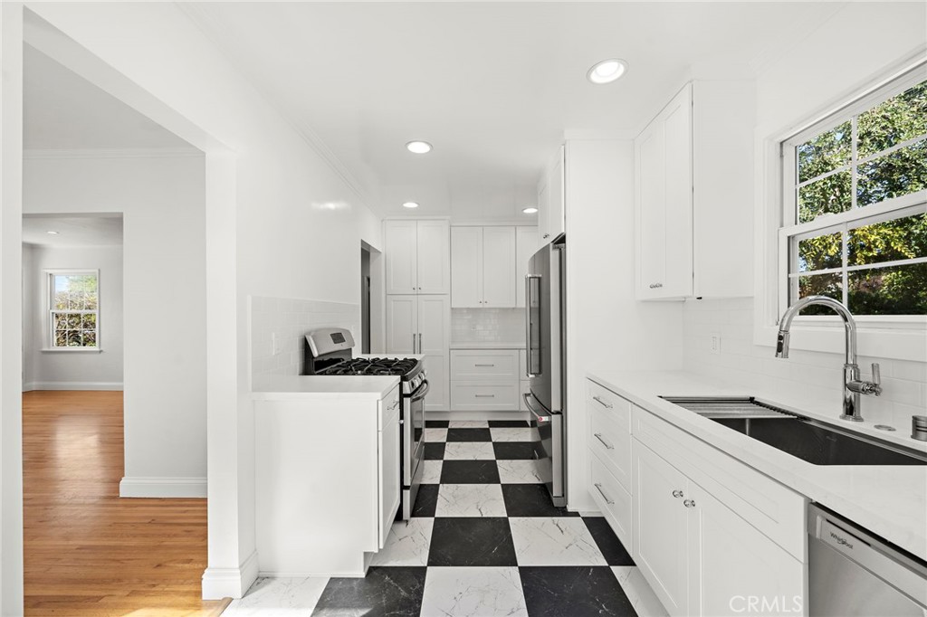 MLS #NP25241363 image #11