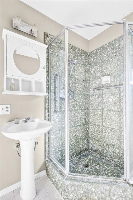 MLS #NP25241786 image #25