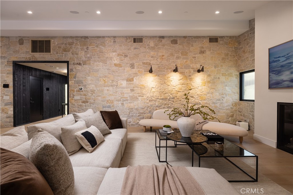 MLS #NP25242171 image #15