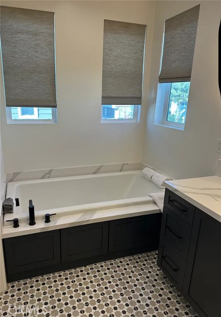 MLS #NP25243562 image #9