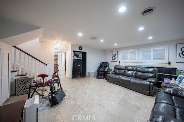 MLS #NP25246356 image #17