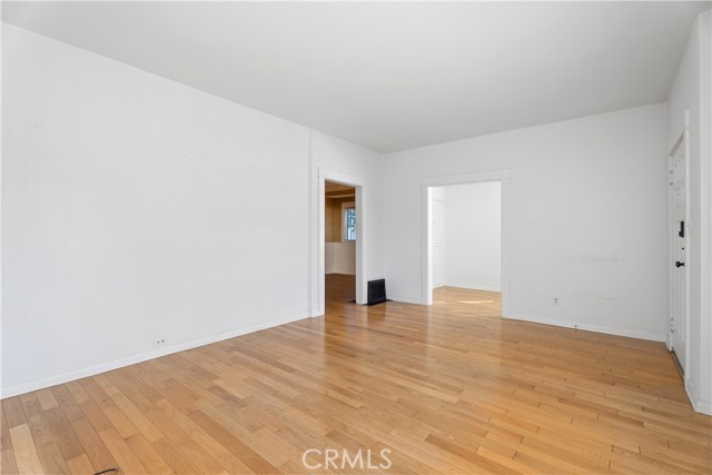 MLS #NP25247788 image #9