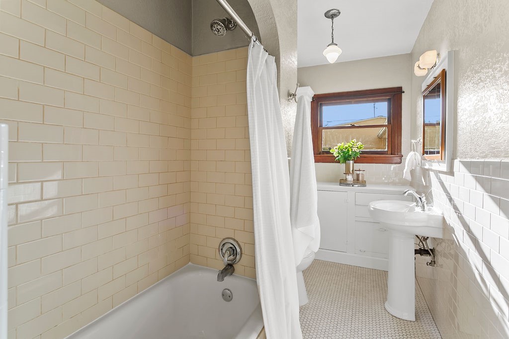 MLS #NP25248725 image #16