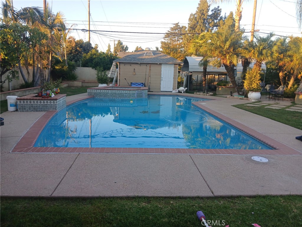 MLS #NP25250818 image #1