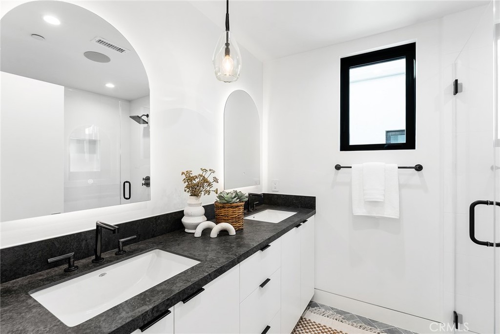 MLS #NP25251439 image #17