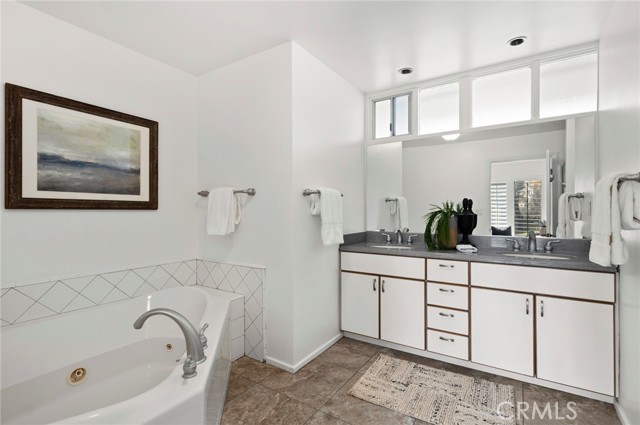 MLS #NP25252590 image #16