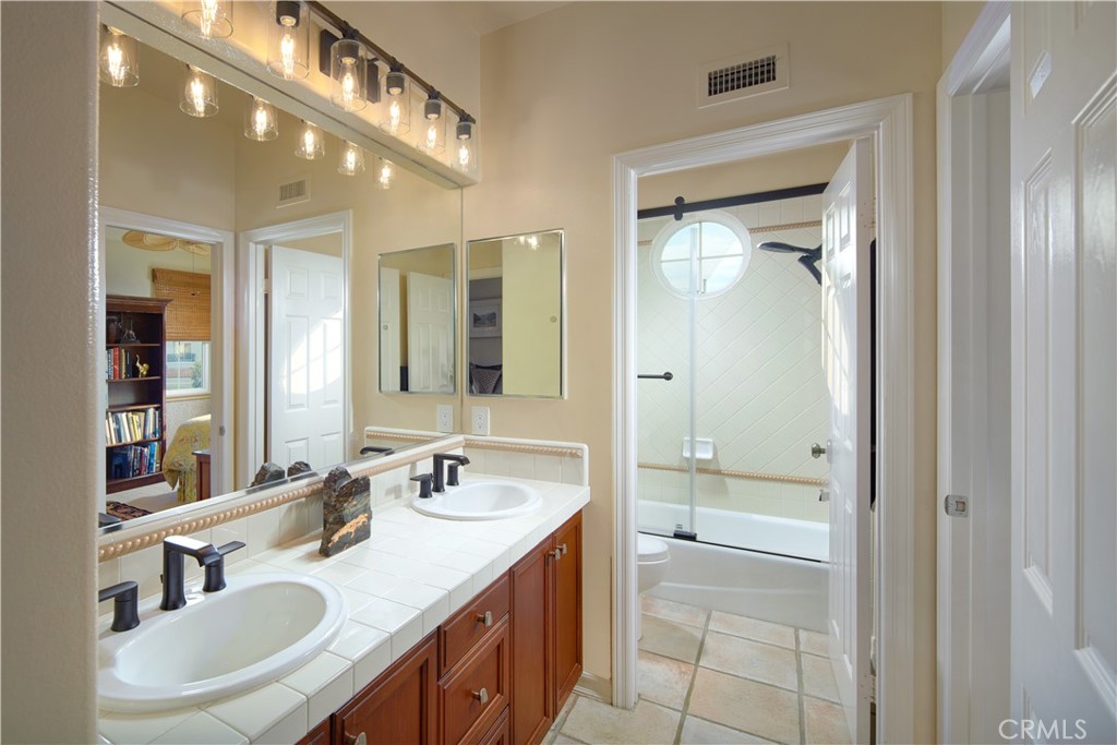 MLS #NP25253585 image #21