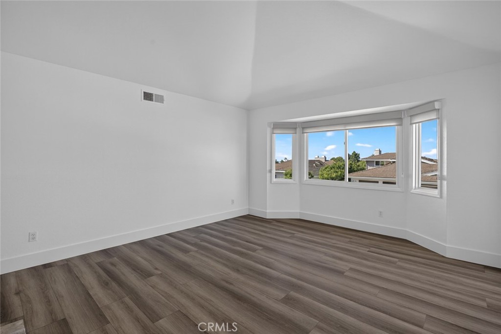 MLS #NP25253947 image #9