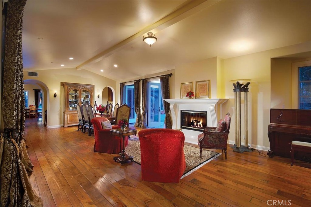 MLS #NP25254367 image #8