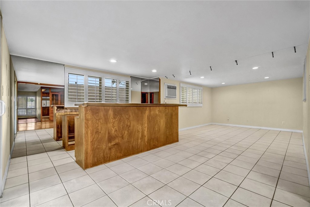 MLS #NP25255765 image #12