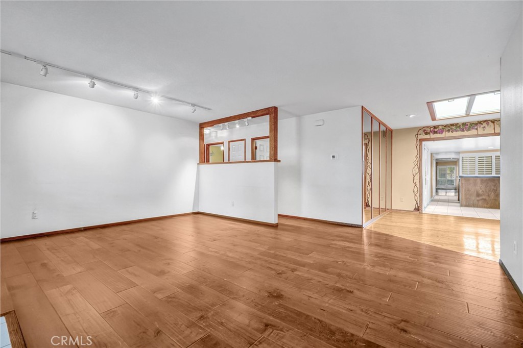 MLS #NP25255765 image #4