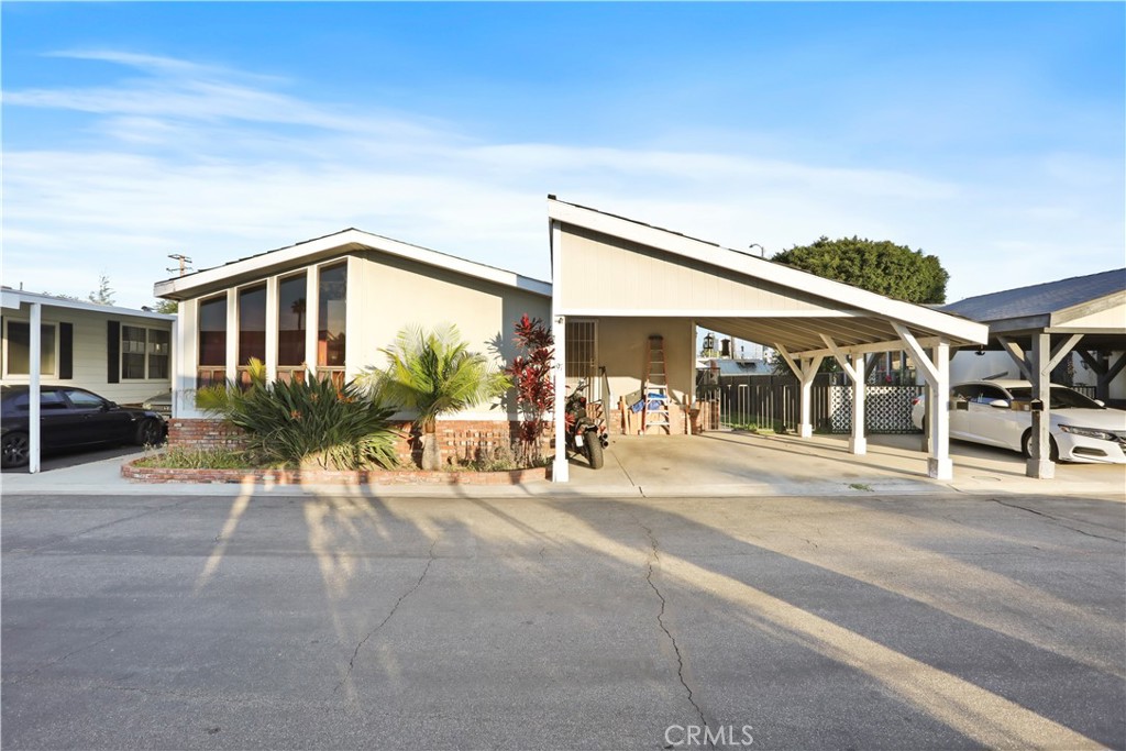 MLS #NP25255824 image #0