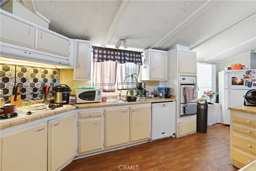 MLS #NP25255824 image #9