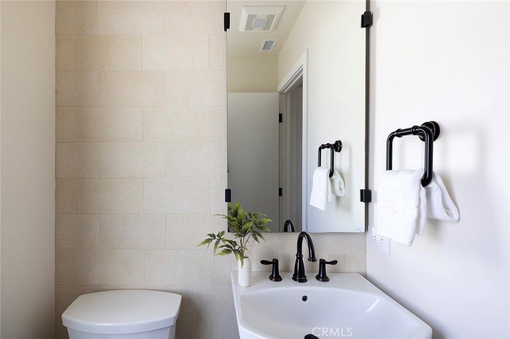 MLS #NP25257412 image #23