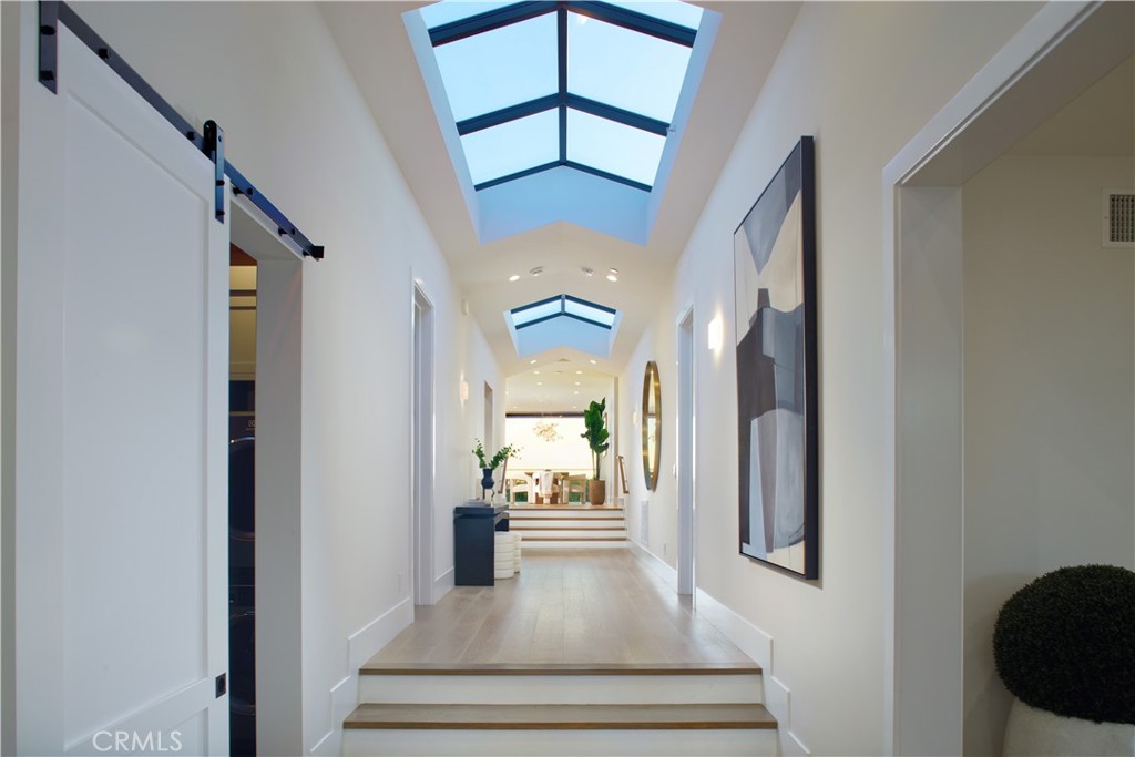 MLS #NP25257563 image #1