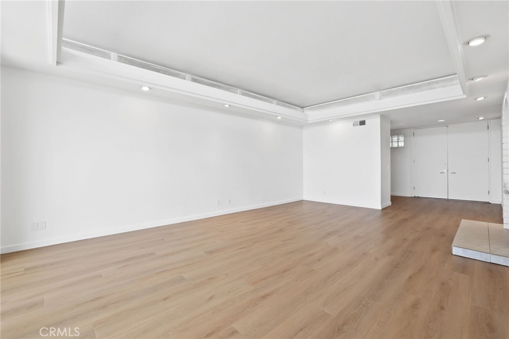 MLS #NP25258760 image #8