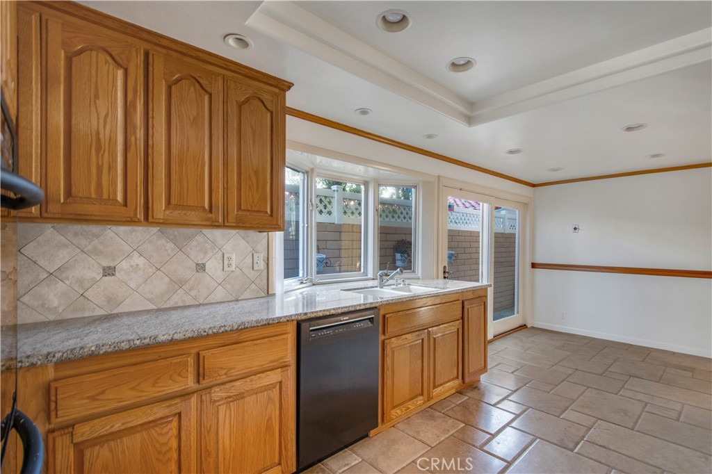 MLS #NP25258931 image #24