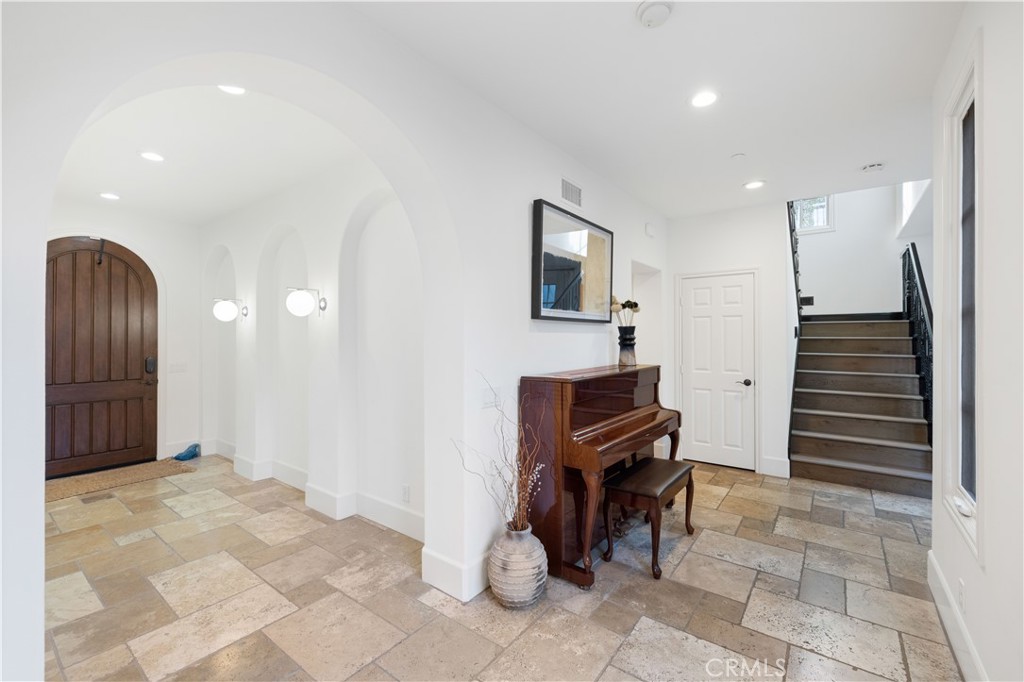 MLS #NP25058104 image #13