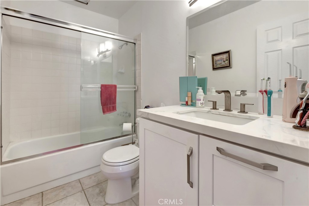 MLS #NP25260571 image #2