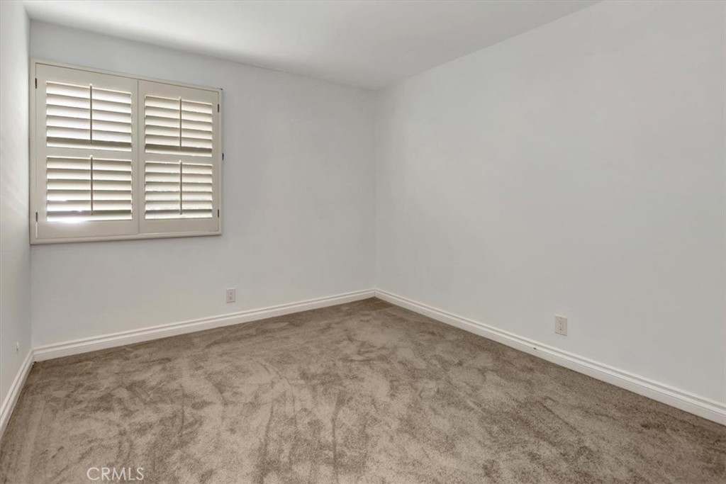 MLS #NP25260704 image #11