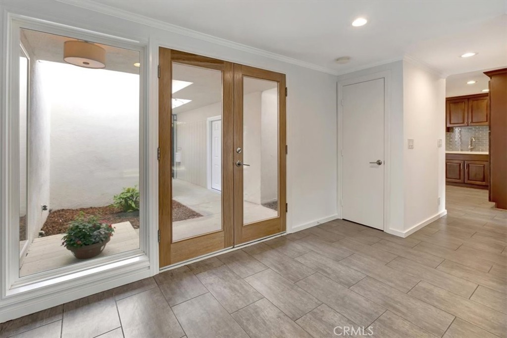 MLS #NP25260704 image #2