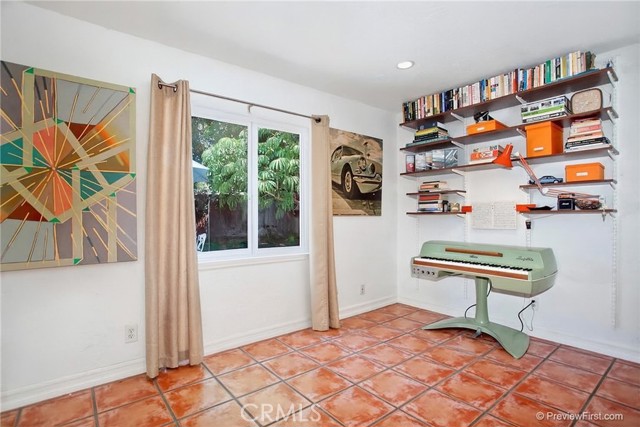 MLS #NP25263663 image #16