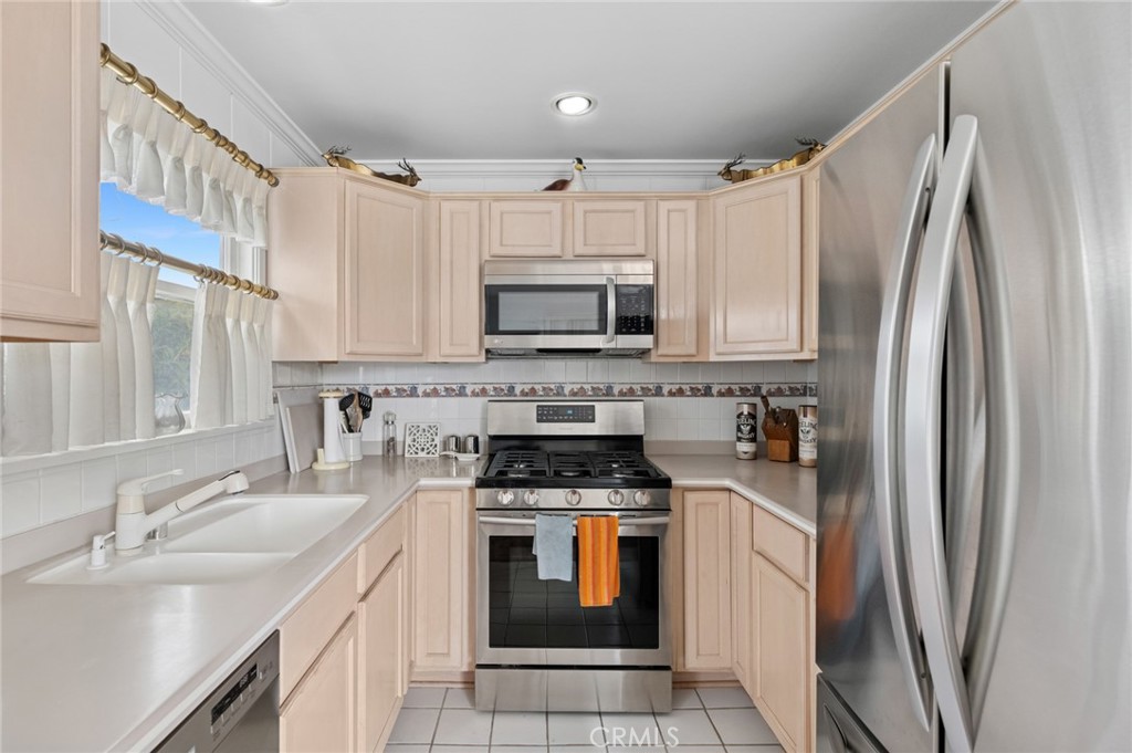 MLS #NP25265141 image #17